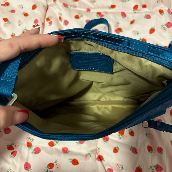 Vintage crossbody coach purse - Picture 3 of 5